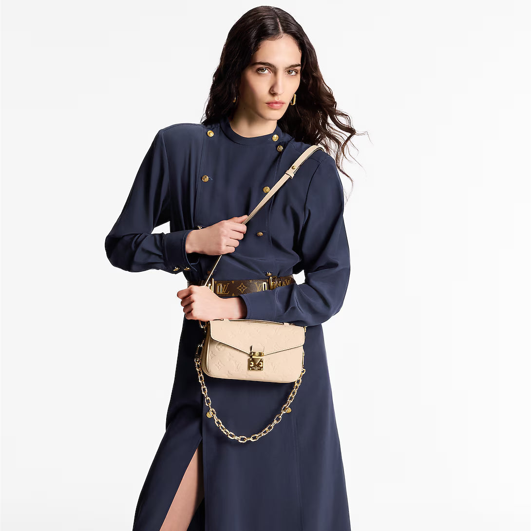 LV Pochette Métis East West Monogram Canvas Handle Crossbody Bag with Chain Strap and Leather Trim (21.5 x 13.5 x 6) cm
